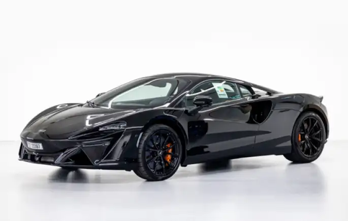 McLaren Artura 2024